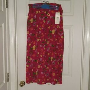 Villager red floral skirt  Sz 16NWT